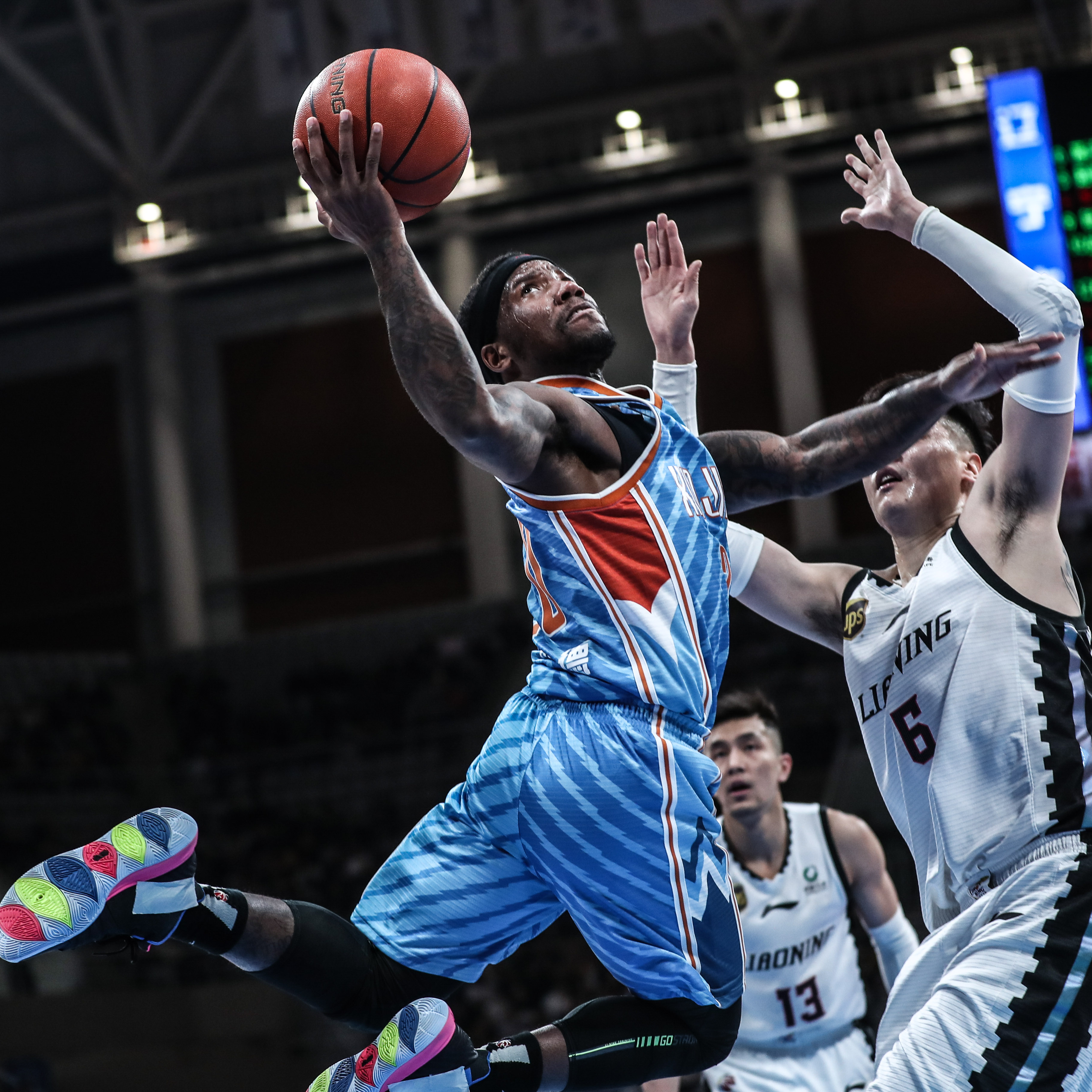 国际比赛日新疆广汇单刀错失：欧联节点到来；媒体盛赞；心理建设被强调 