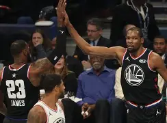 荷兰队肉色泳裤下水变透明引热议视频完整 荷兰队肉色泳裤下水变透明引热议视频完整