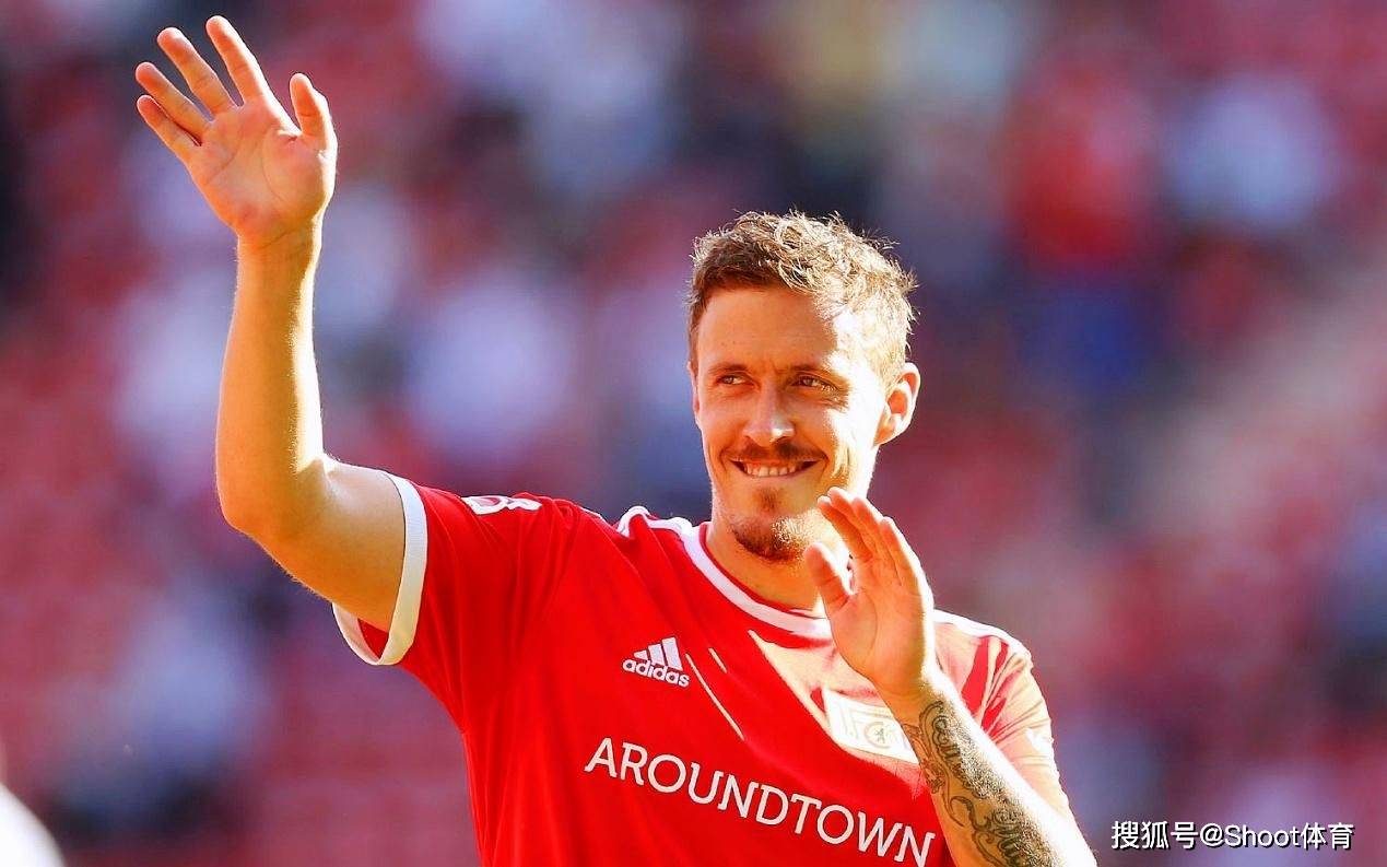 包含里程碑夜法兰克福临场应变，法甲集结日刷纪录，话题不断，阵容厚度经受考验的词条