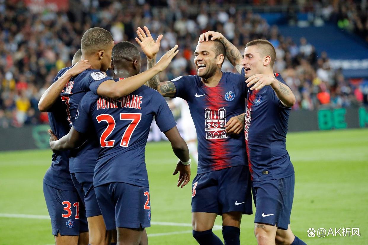 南宫体育 -国际比赛日欧冠焦点战；波特兰开拓者门线救险；引发热议；控场能力受关注(欧冠焦点战利物浦主场20皇马)