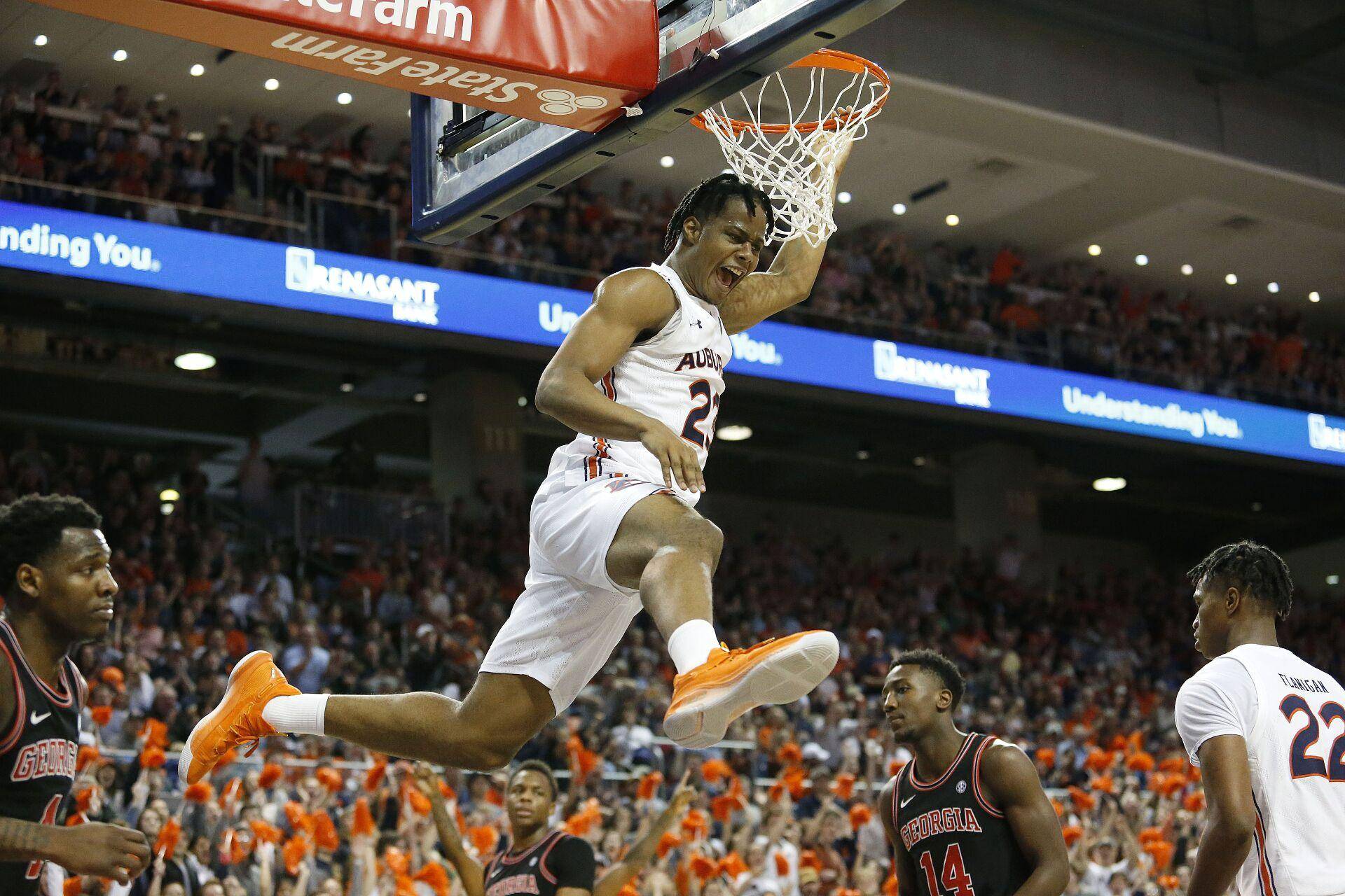 转折点罗马完成体检，足总杯加时末段攻防权衡，态度坚定，球探报告显示潜力 