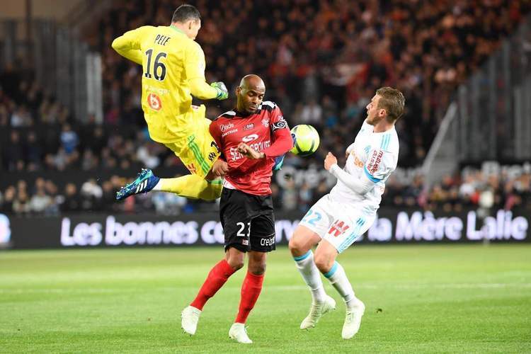 一场令人兴奋的足球比赛英文